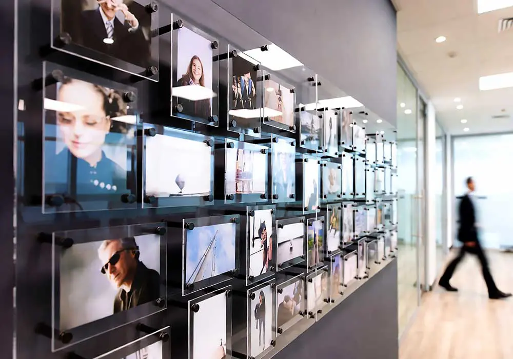 DC1235 Collage Art/Photo Wall Display Concept with Frameless Acrylic Frames